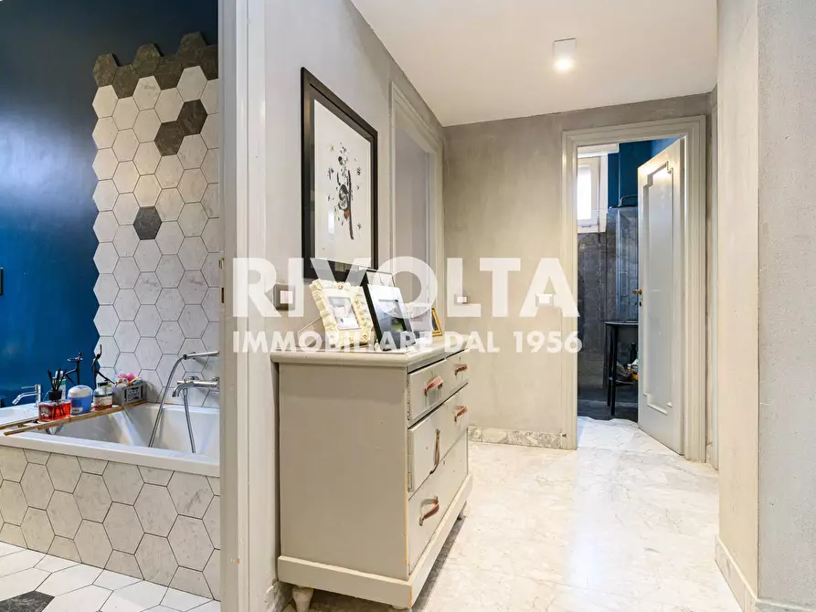 Immagine 35 di Attico in vendita  in Via Pienza a Roma