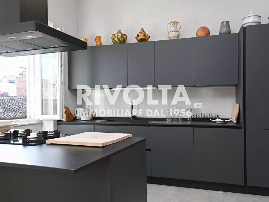 Immagine 11 di Appartamento in affitto  in Piazza In Piscinula a Roma