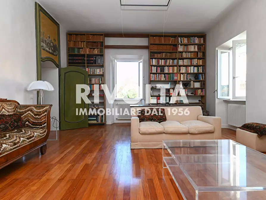 Immagine 17 di Appartamento in affitto  in Piazza In Piscinula a Roma