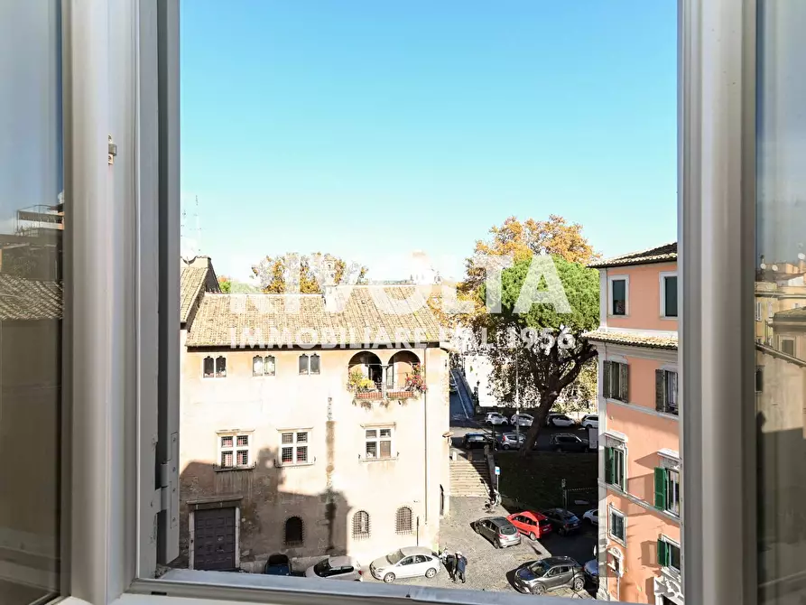 Immagine 20 di Appartamento in affitto  in Piazza In Piscinula a Roma