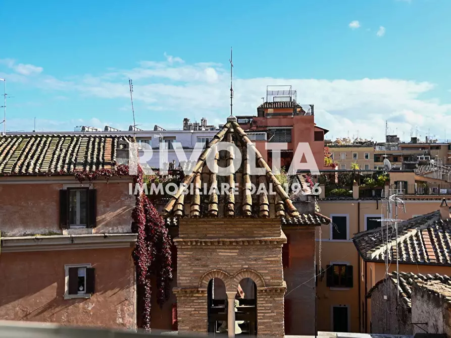 Immagine 41 di Appartamento in affitto  in Piazza In Piscinula a Roma