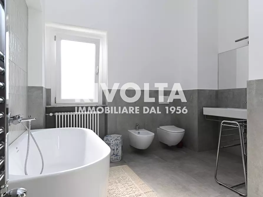 Immagine 57 di Appartamento in affitto  in Piazza In Piscinula a Roma