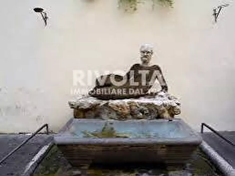 Immagine 4 di Appartamento in vendita  in Via Del Babuino a Roma