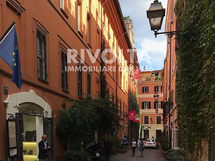 Immagine 1 di Appartamento in vendita  in Via Del Babuino a Roma