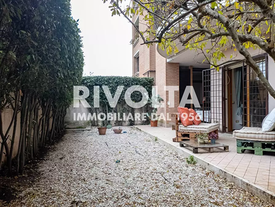 Immagine 4 di Appartamento in vendita  a Roma