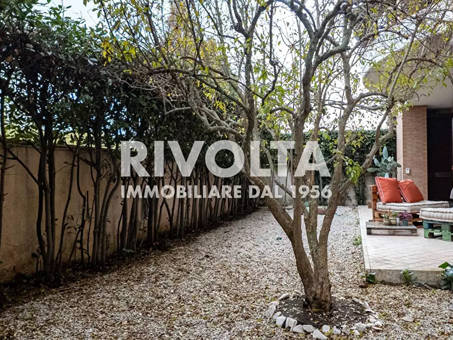 Immagine 5 di Appartamento in vendita  a Roma