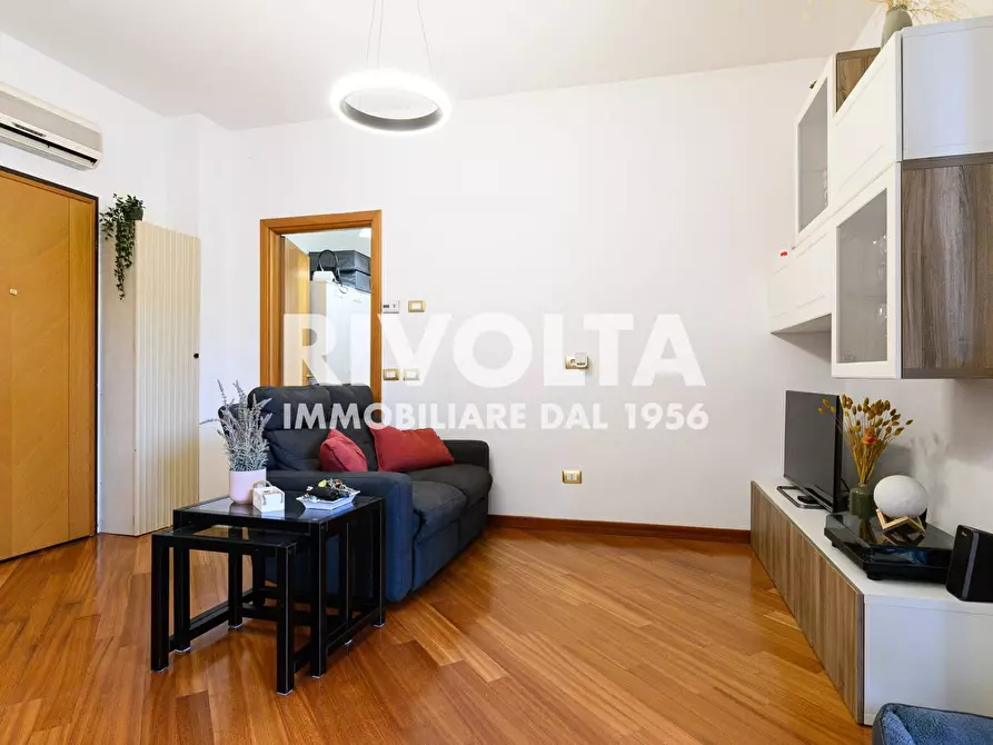 Immagine 15 di Appartamento in vendita  a Roma