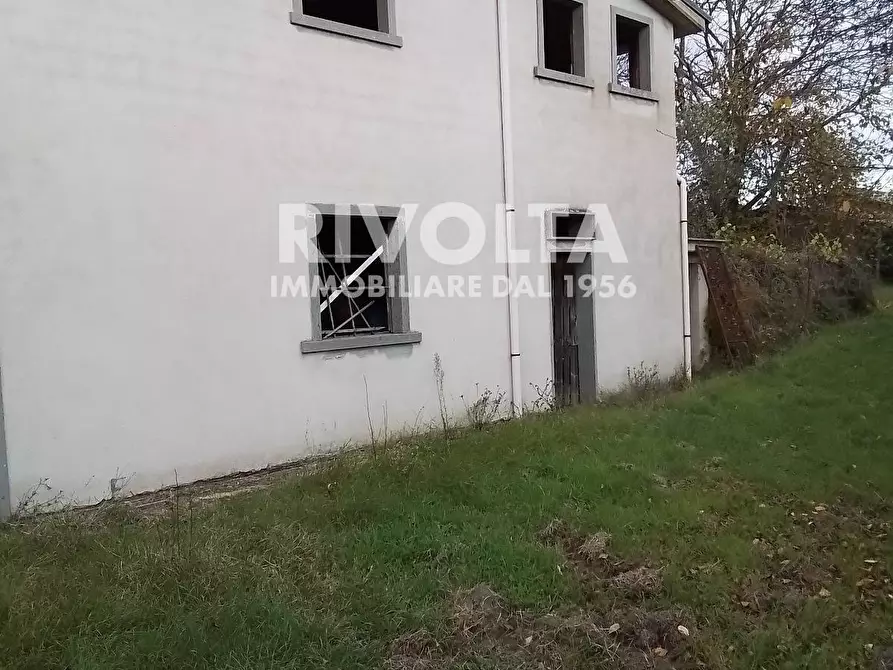 Immagine 1 di Villa in vendita  in via madonna delle grazie a Canepina