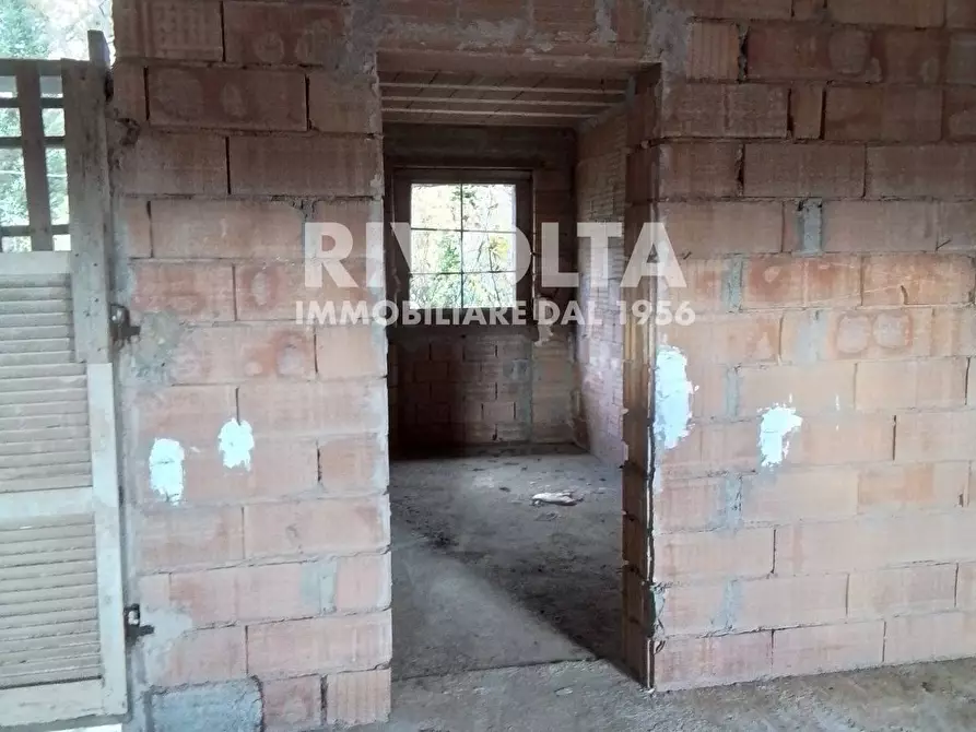 Immagine 11 di Villa in vendita  in via madonna delle grazie a Canepina