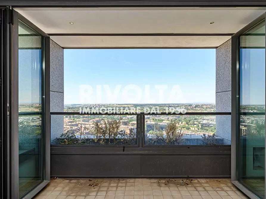 Immagine 13 di Attico in vendita  in Viale Giorgio Ribotta a Roma