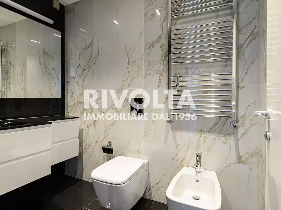 Immagine 17 di Attico in vendita  in Viale Giorgio Ribotta a Roma