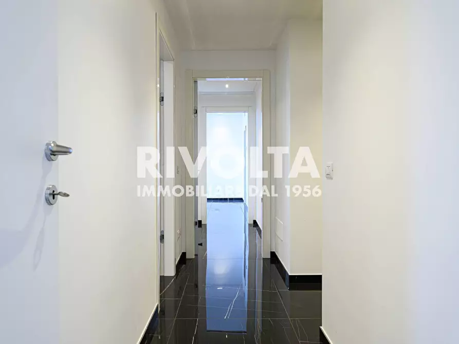 Immagine 20 di Attico in vendita  in Viale Giorgio Ribotta a Roma