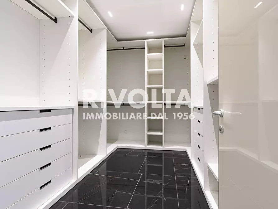 Immagine 34 di Attico in vendita  in Viale Giorgio Ribotta a Roma