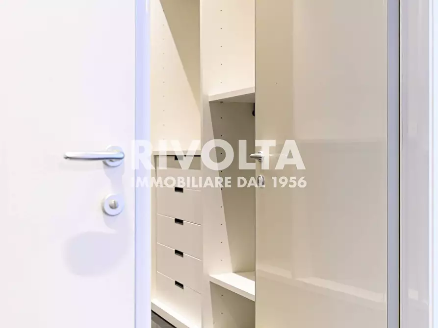 Immagine 51 di Attico in vendita  in Viale Giorgio Ribotta a Roma