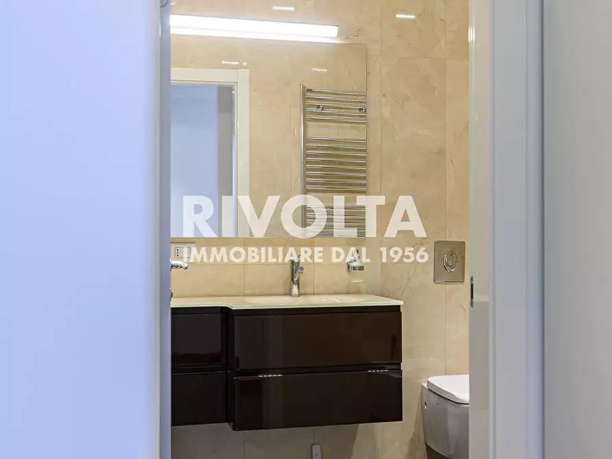 Immagine 52 di Attico in vendita  in Viale Giorgio Ribotta a Roma