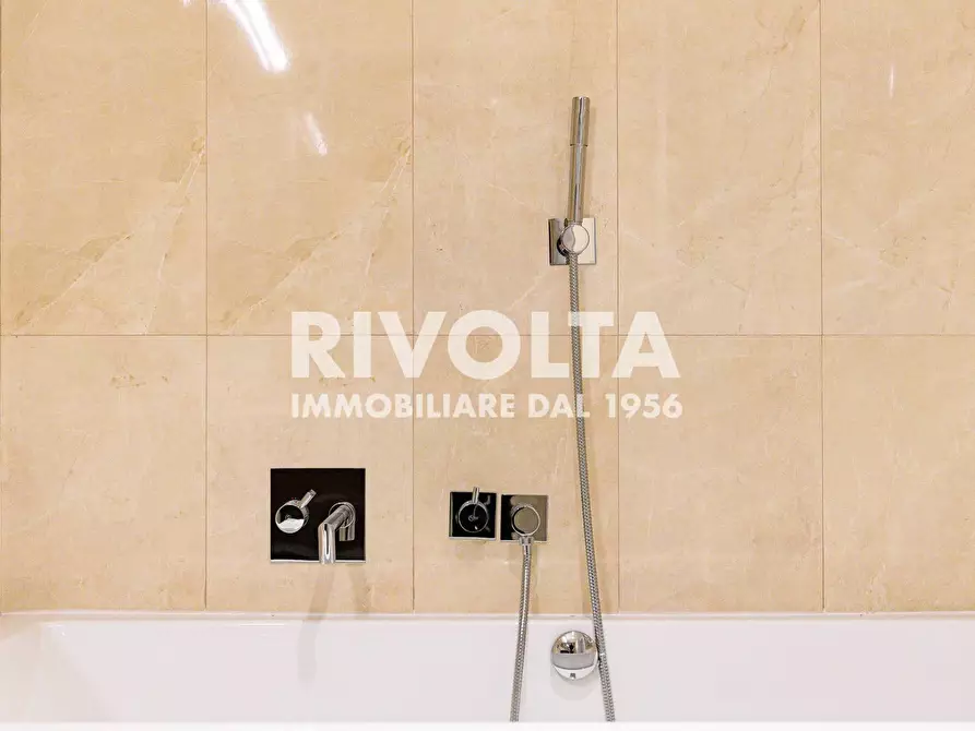 Immagine 54 di Attico in vendita  in Viale Giorgio Ribotta a Roma