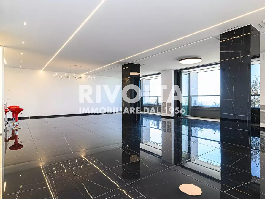 Immagine 11 di Attico in vendita  in Viale Giorgio Ribotta a Roma