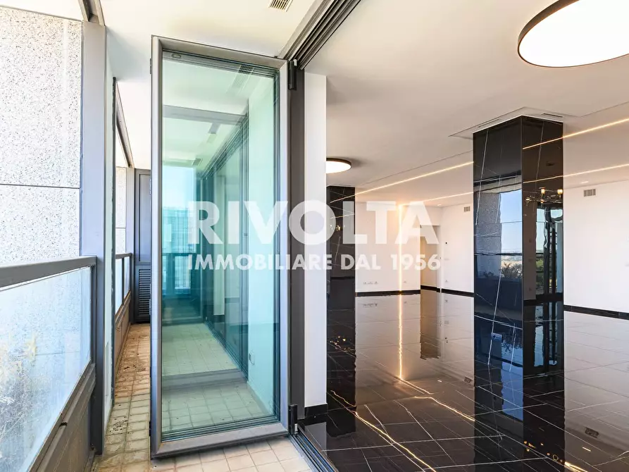 Immagine 16 di Attico in vendita  in Viale Giorgio Ribotta a Roma