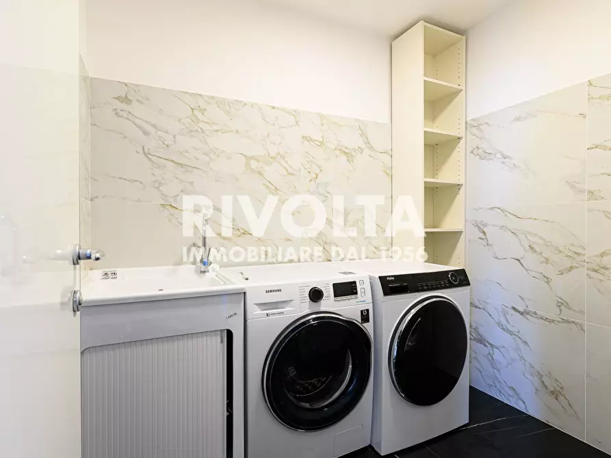 Immagine 19 di Attico in vendita  in Viale Giorgio Ribotta a Roma