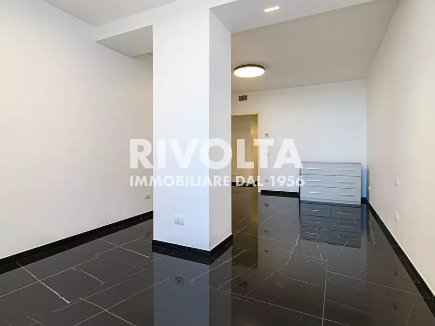 Immagine 28 di Attico in vendita  in Viale Giorgio Ribotta a Roma