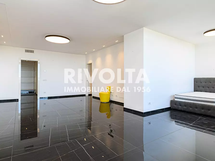 Immagine 43 di Attico in vendita  in Viale Giorgio Ribotta a Roma