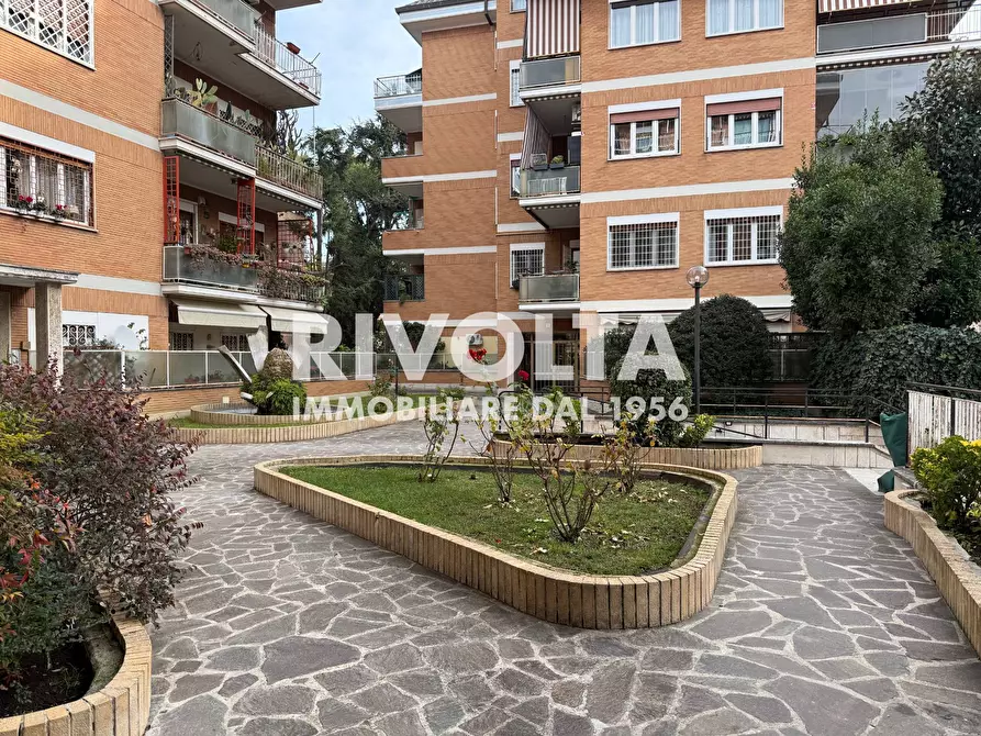 Immagine 51 di Appartamento in vendita  in Flaminia a Roma