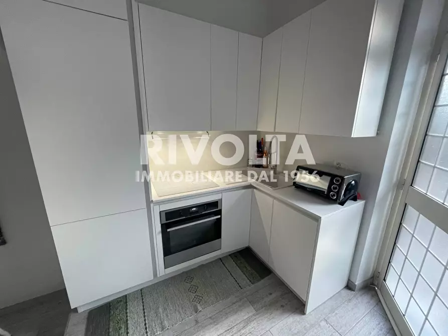 Immagine 11 di Appartamento in affitto  in Via Balestrino a Roma