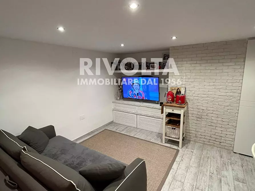 Immagine 15 di Appartamento in affitto  in Via Balestrino a Roma