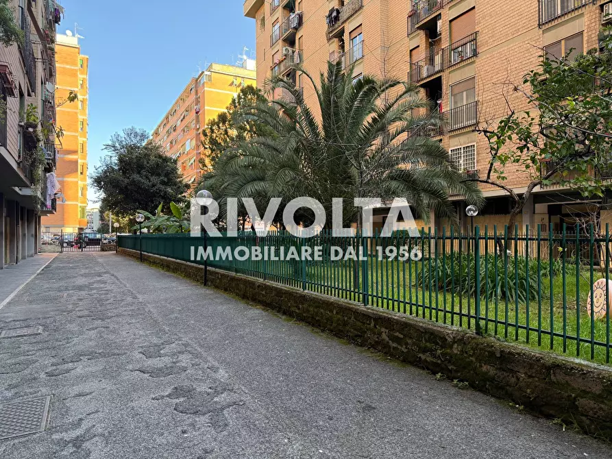 Immagine 22 di Appartamento in vendita  in Via Dell' Impruneta a Roma