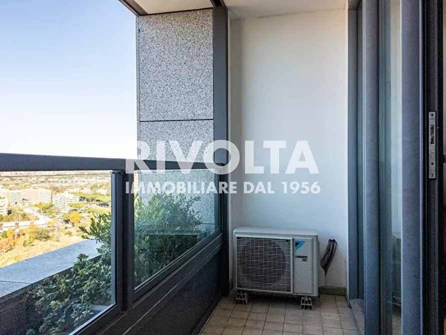 Immagine 12 di Appartamento in vendita  in Viale Giorgio Ribotta a Roma