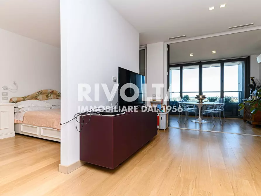 Immagine 26 di Appartamento in vendita  in Viale Giorgio Ribotta a Roma