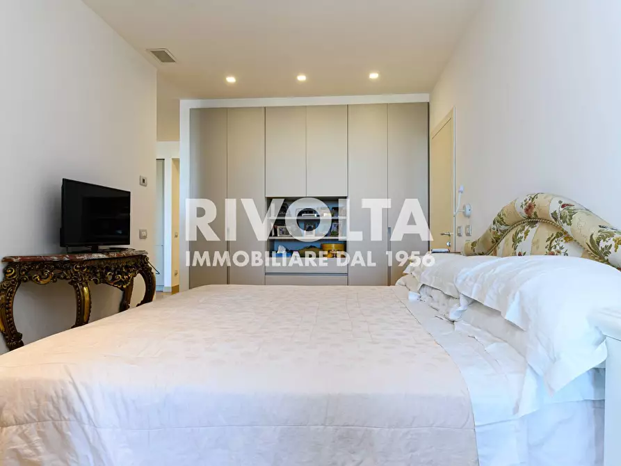 Immagine 32 di Appartamento in vendita  in Viale Giorgio Ribotta a Roma