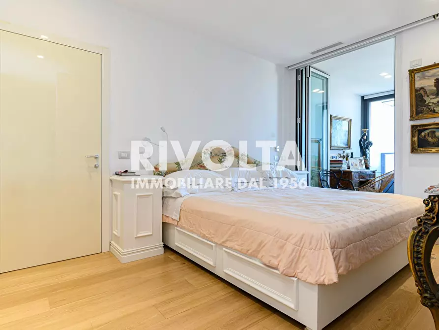 Immagine 35 di Appartamento in vendita  in Viale Giorgio Ribotta a Roma