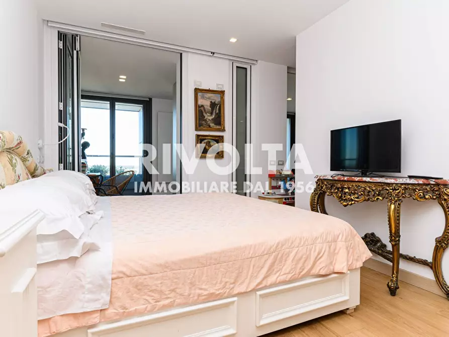 Immagine 36 di Appartamento in vendita  in Viale Giorgio Ribotta a Roma