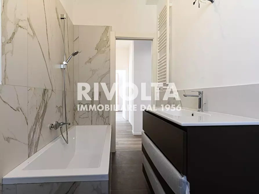 Immagine 30 di Appartamento in vendita  in Via Cesare Vigna a Roma