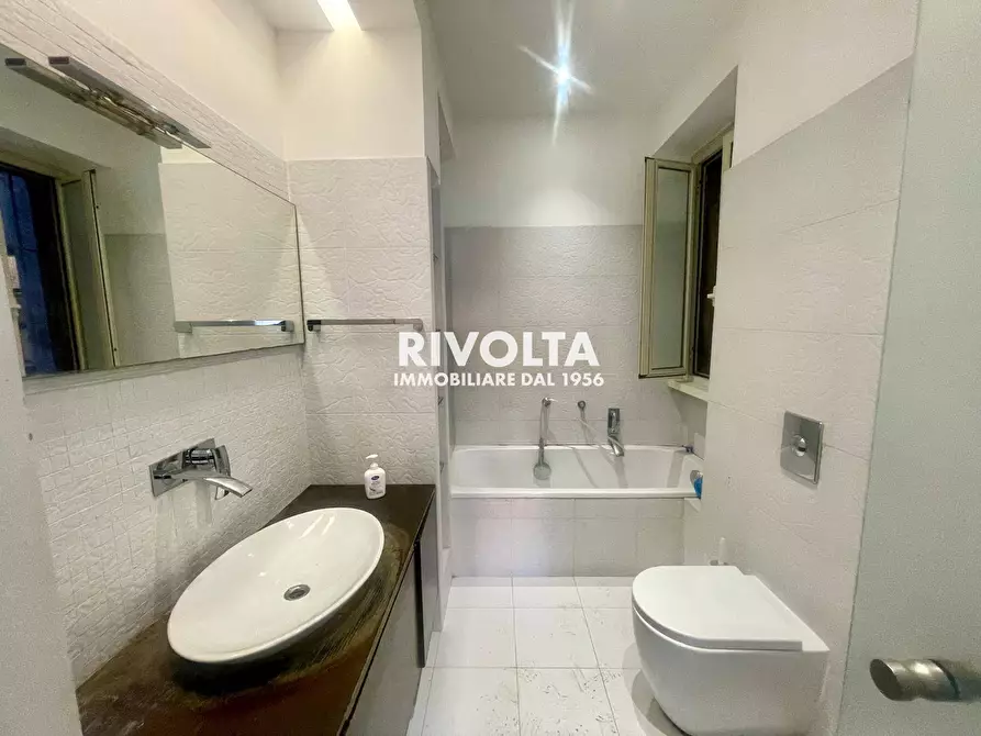 Immagine 24 di Appartamento in vendita  in Via Livorno a Roma