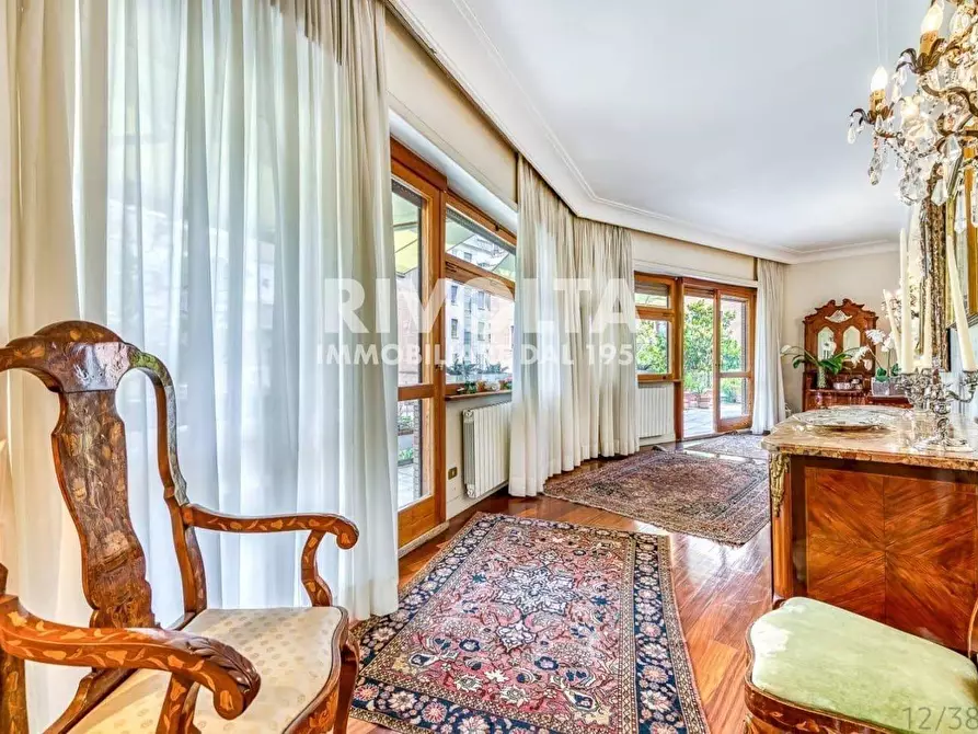 Immagine 22 di Attico in vendita  in Via Dei Monti Parioli a Roma