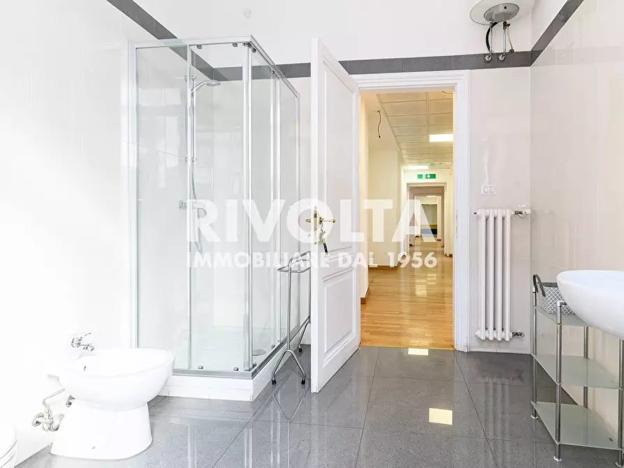 Immagine 21 di Ufficio in affitto  in via Toscana a Roma