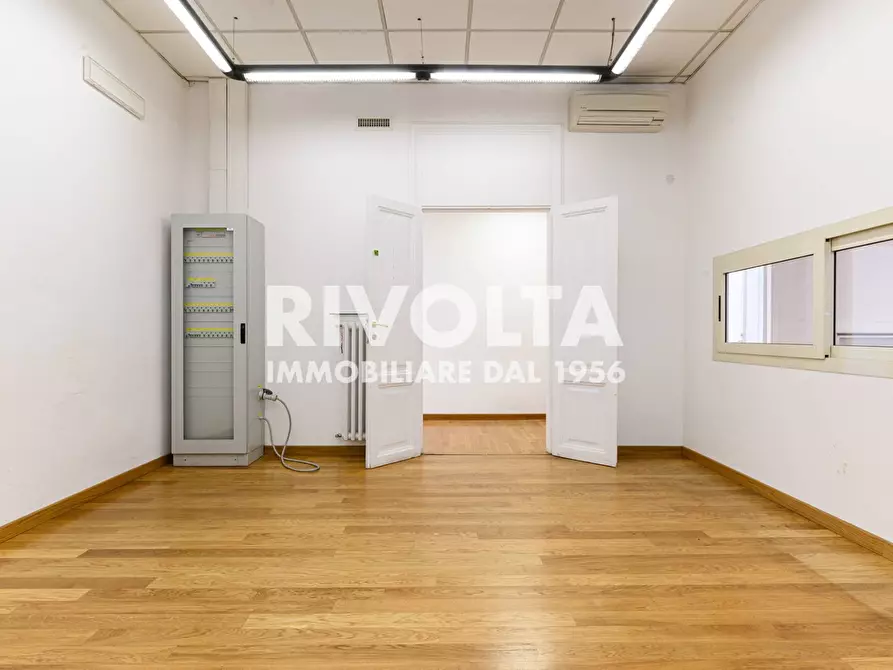 Immagine 39 di Ufficio in affitto  in via Toscana a Roma