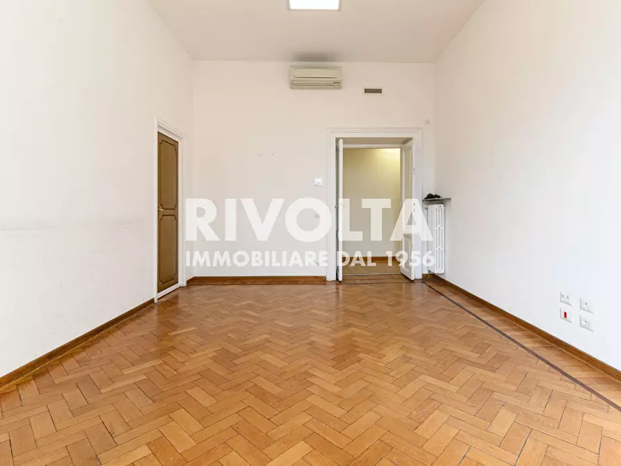 Immagine 43 di Ufficio in affitto  in via Toscana a Roma