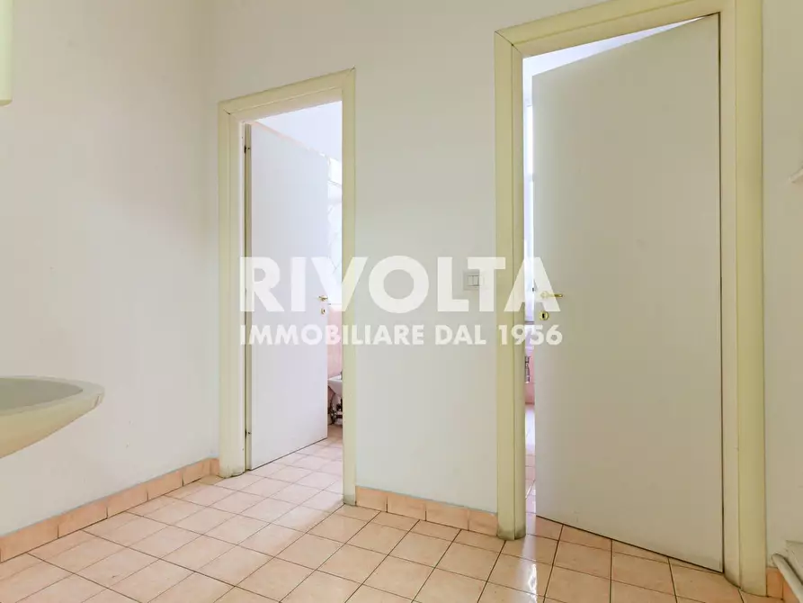 Immagine 58 di Ufficio in affitto  in via Toscana a Roma
