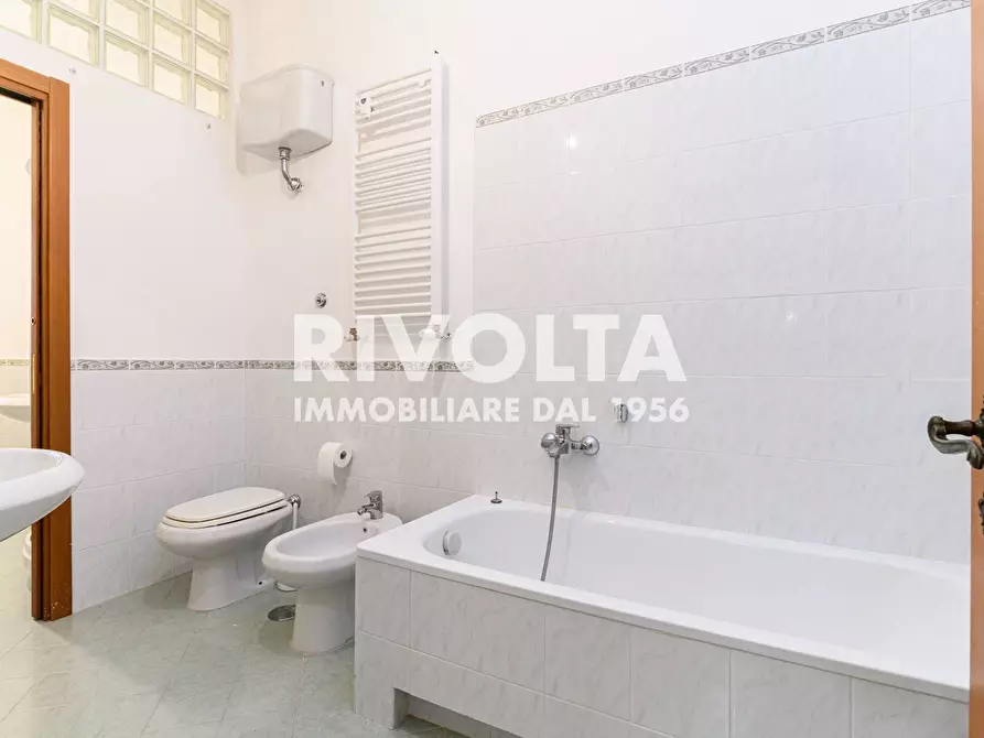 Immagine 20 di Appartamento in vendita  in Via Antonio Serra a Roma