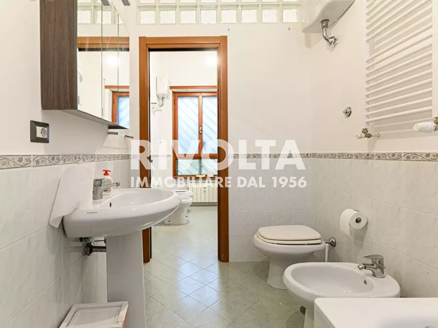 Immagine 21 di Appartamento in vendita  in Via Antonio Serra a Roma