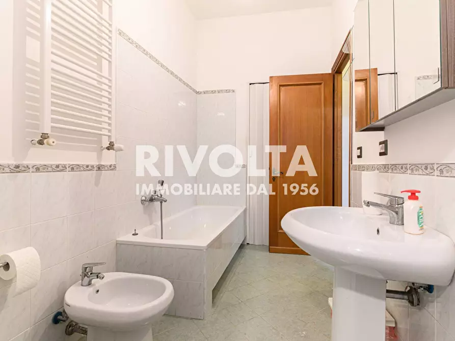 Immagine 24 di Appartamento in vendita  in Via Antonio Serra a Roma