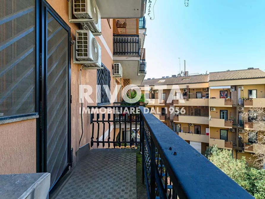 Immagine 27 di Appartamento in vendita  in Via Antonio Serra a Roma