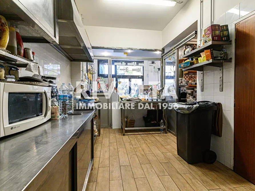 Immagine 10 di Attività commerciale in vendita  in Largo Agostino Gemelli a Roma