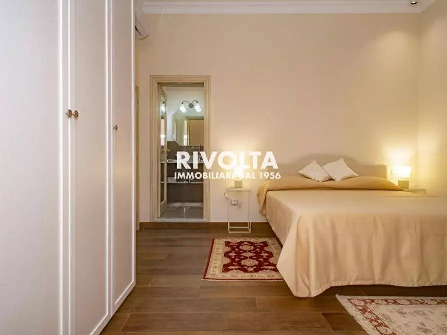 Immagine 28 di Villa in vendita  in Via Della Merluzza a Roma
