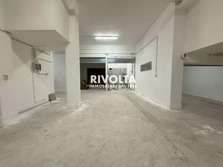 Immagine 4 di Box auto in vendita  in Via Torriglia a Roma