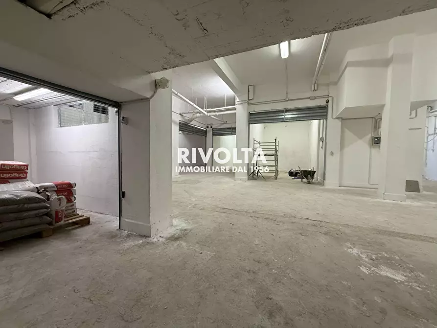 Immagine 17 di Box auto in vendita  in Via Torriglia a Roma