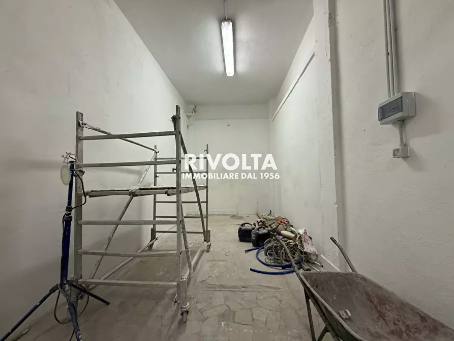 Immagine 18 di Box auto in vendita  in Via Torriglia a Roma